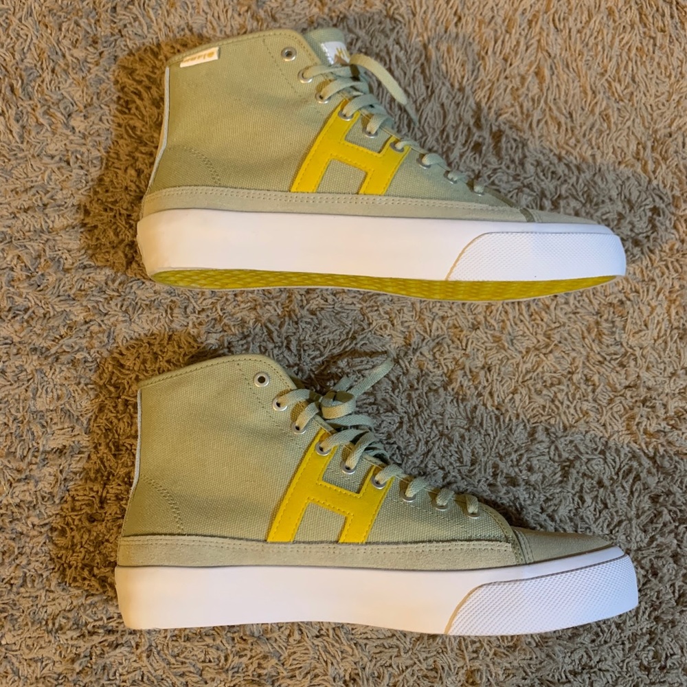 Rare HUF Hupper 2 Hi (high top shoes)